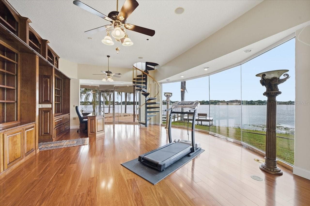Single Family Residence at 11609 CARROLLWOOD DR, TAMPA, photo 42 of 96