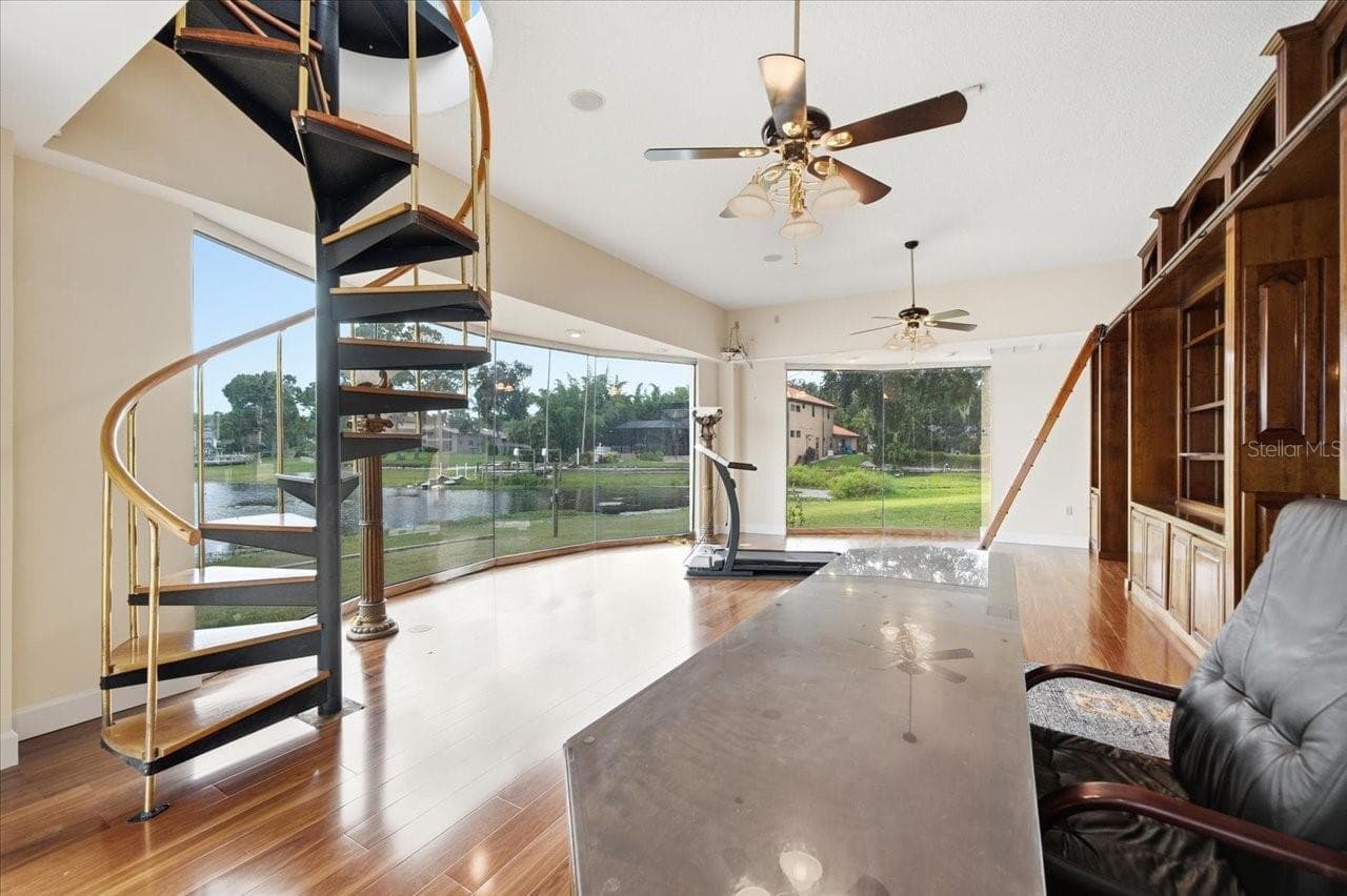 Single Family Residence at 11609 CARROLLWOOD DR, TAMPA, photo 43 of 96