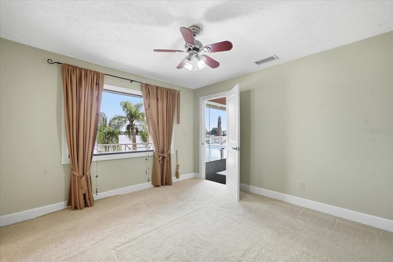 Single Family Residence at 11609 CARROLLWOOD DR, TAMPA, photo 68 of 96