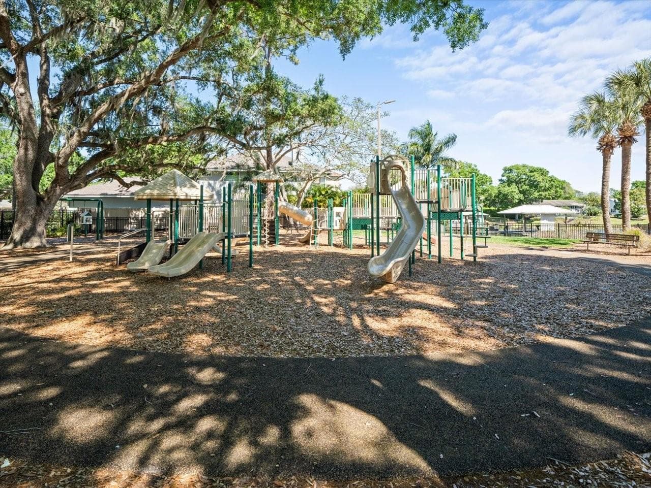 Single Family Residence at 11609 CARROLLWOOD DR, TAMPA, photo 95 of 96