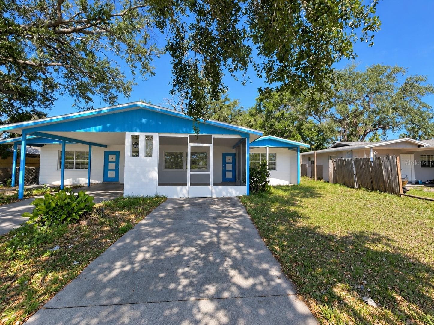 Duplex at 5014 22ND ST W, BRADENTON, photo 2 of 8