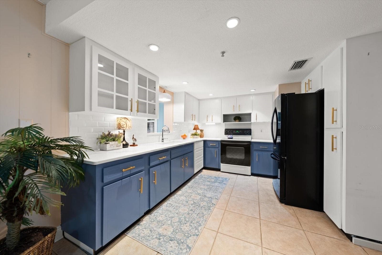 Beautiful large updated kitchen - 403 MINDY DR #403, LARGO