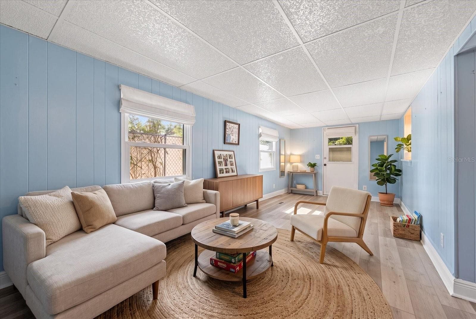 Family Room - 403 MINDY DR #403, LARGO