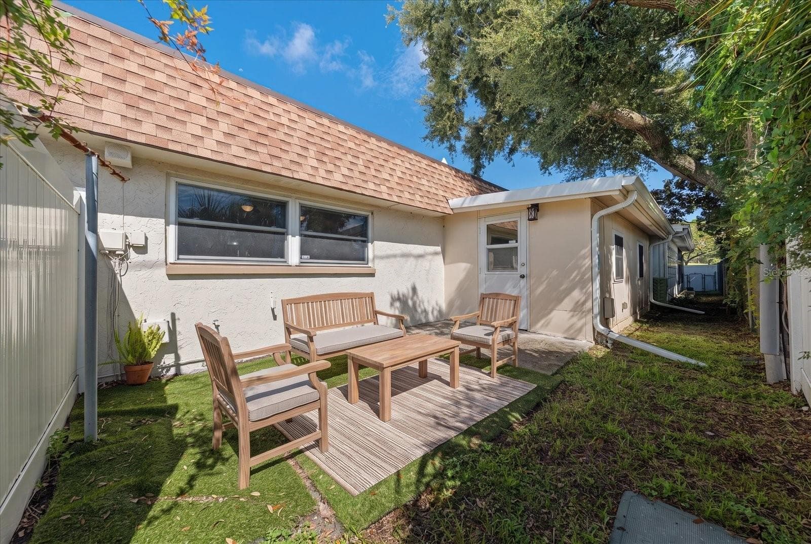 Nice private area to enjoy the outside - 403 MINDY DR #403, LARGO