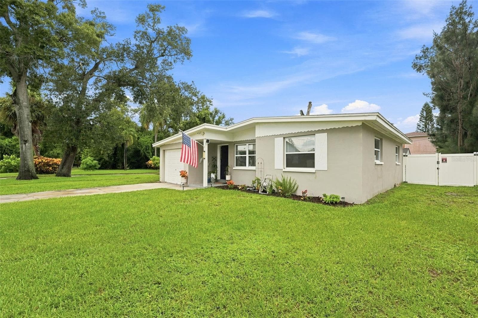 Single Family Residence at 1773 EZELLE AVE, LARGO, photo 2 of 27