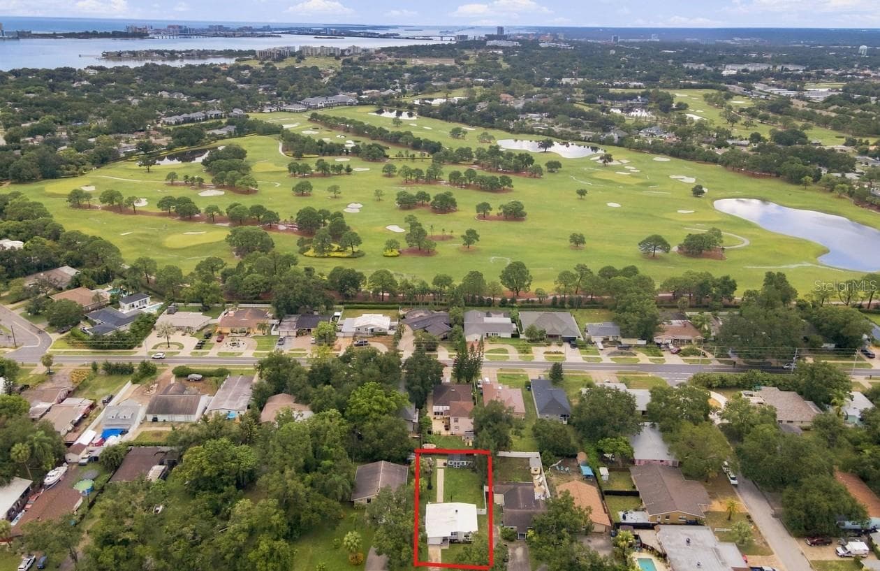 Less than 10 minute drive to Belleair Beach, Belleair Country Club, and Belleair Rec Center! - 1773 EZELLE AVE, LARGO