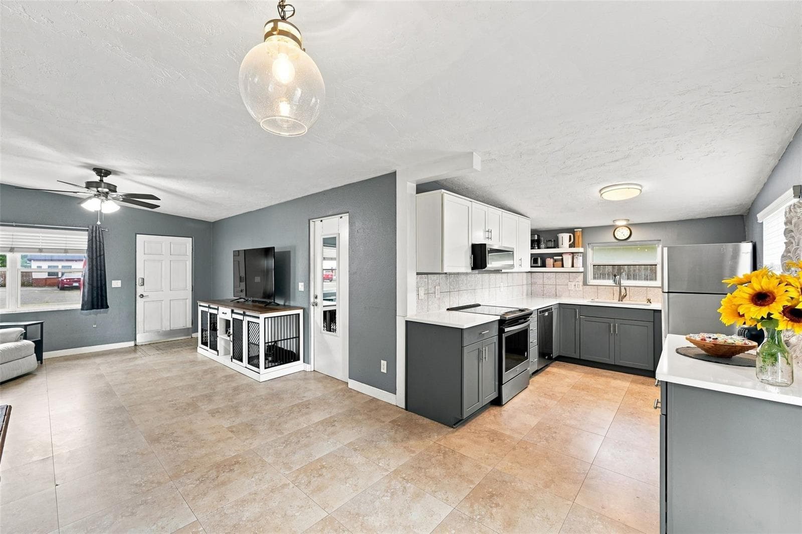 Single Family Residence at 1773 EZELLE AVE, LARGO, photo 12 of 27