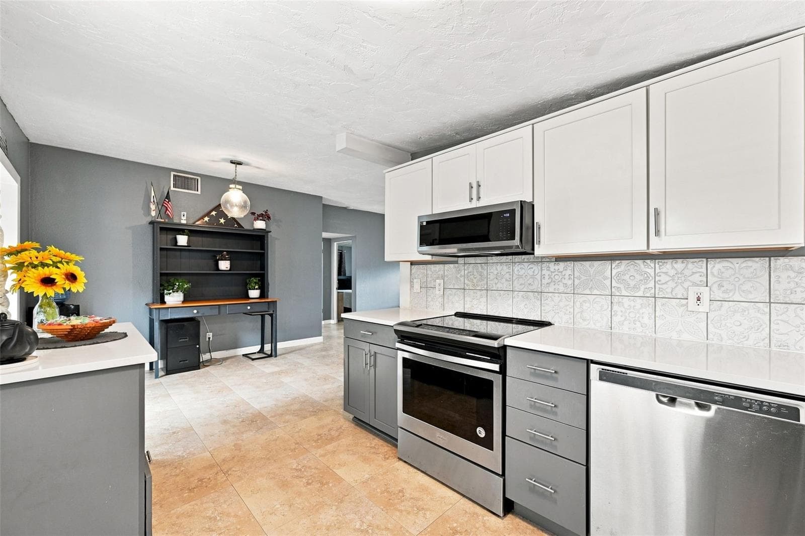 Single Family Residence at 1773 EZELLE AVE, LARGO, photo 17 of 27
