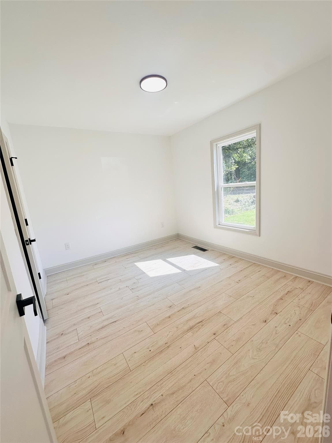Single Family Residence at 1906 Ashley Road, Charlotte, photo 16 of 27