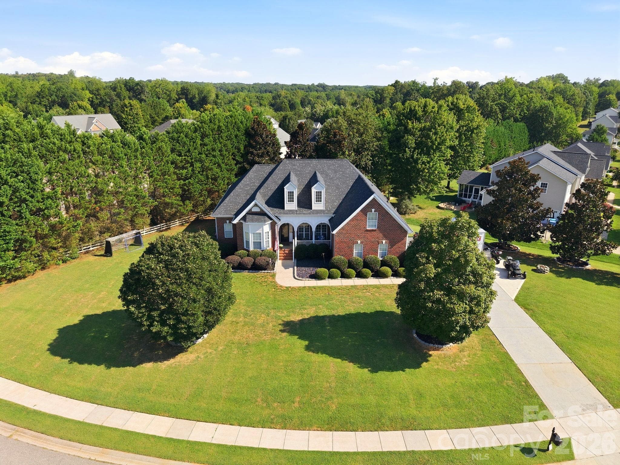 Single Family Residence at 9900 Tufts Drive, Mint Hill, photo 2 of 29
