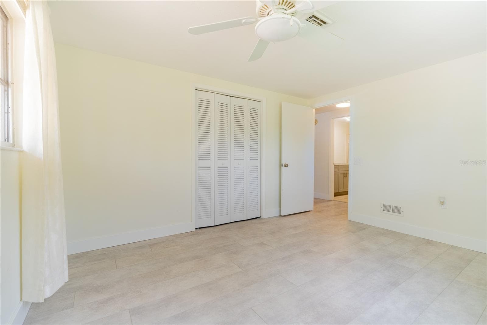 Single Family Residence at 605 BARNES PKWY, NOKOMIS, photo 29 of 50