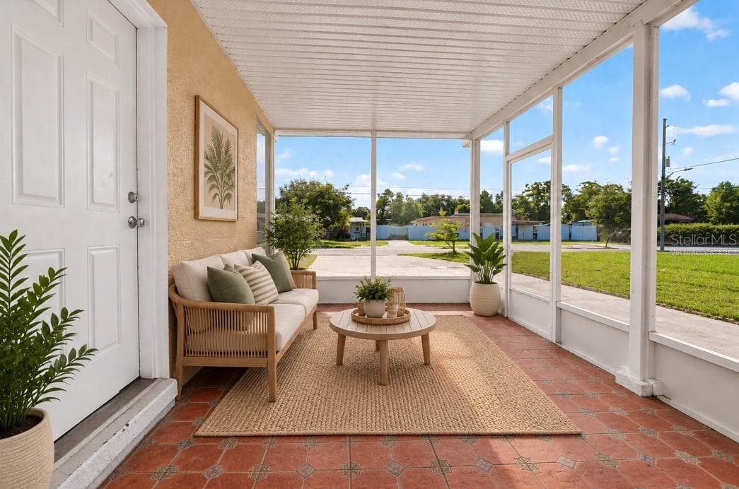 virtually staged patio - 208 PALMYRA DR, ORLANDO