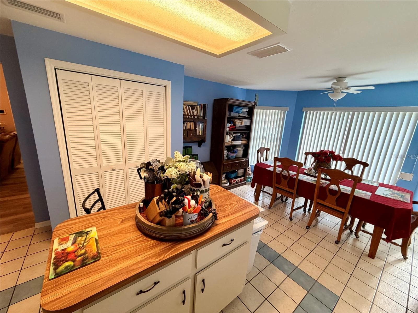 Single Family Residence at 3909 N PASSION FLOWER WAY, BEVERLY HILLS, photo 9 of 63