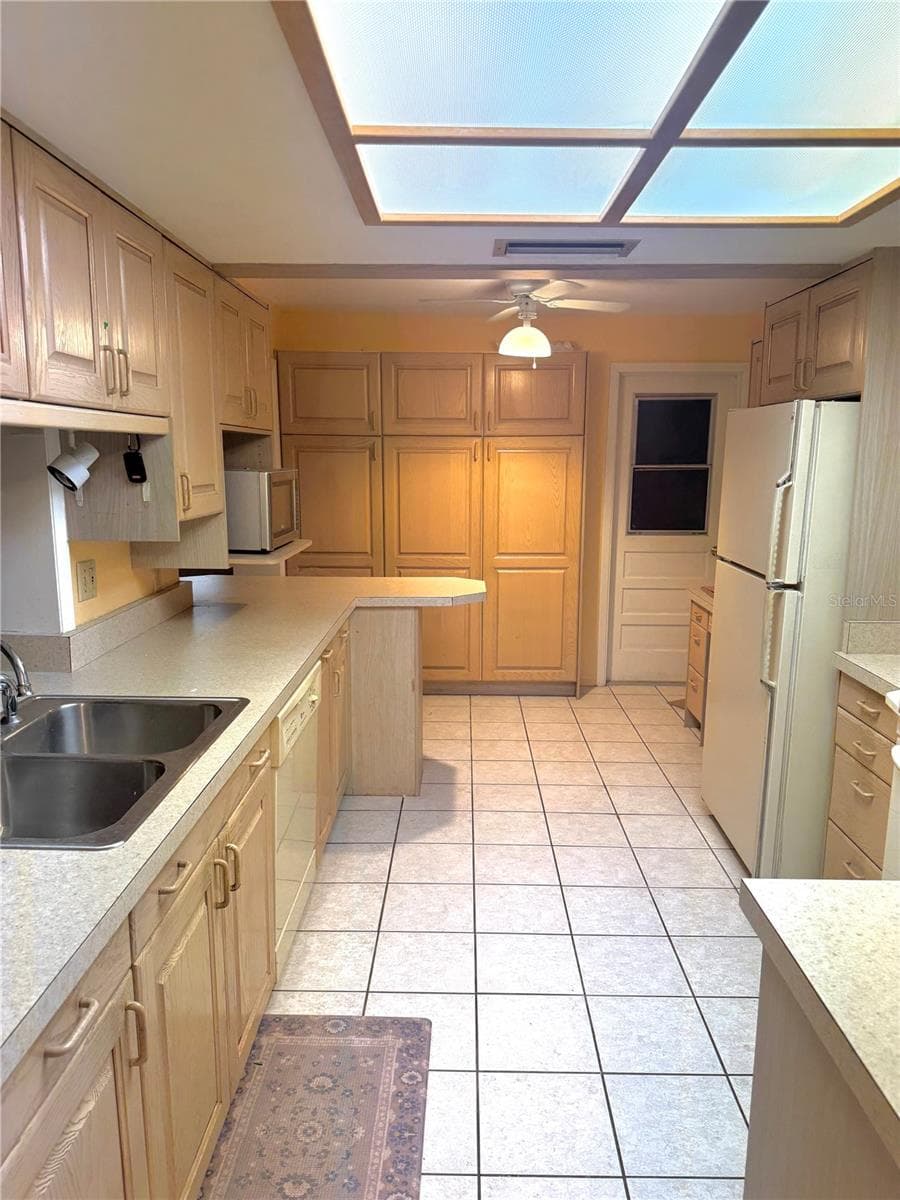 Single Family Residence at 14245 93RD AVE, SEMINOLE, photo 10 of 30