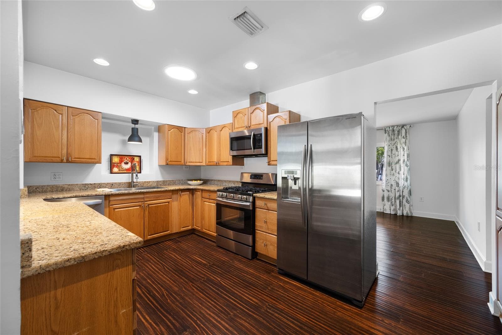 Single Family Residence at 2121 W FARWELL DR, TAMPA, photo 17 of 36
