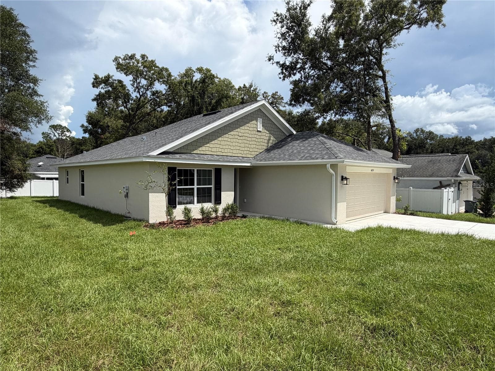 Single Family Residence at 16253 SE 83RD CT, SUMMERFIELD, photo 3 of 13