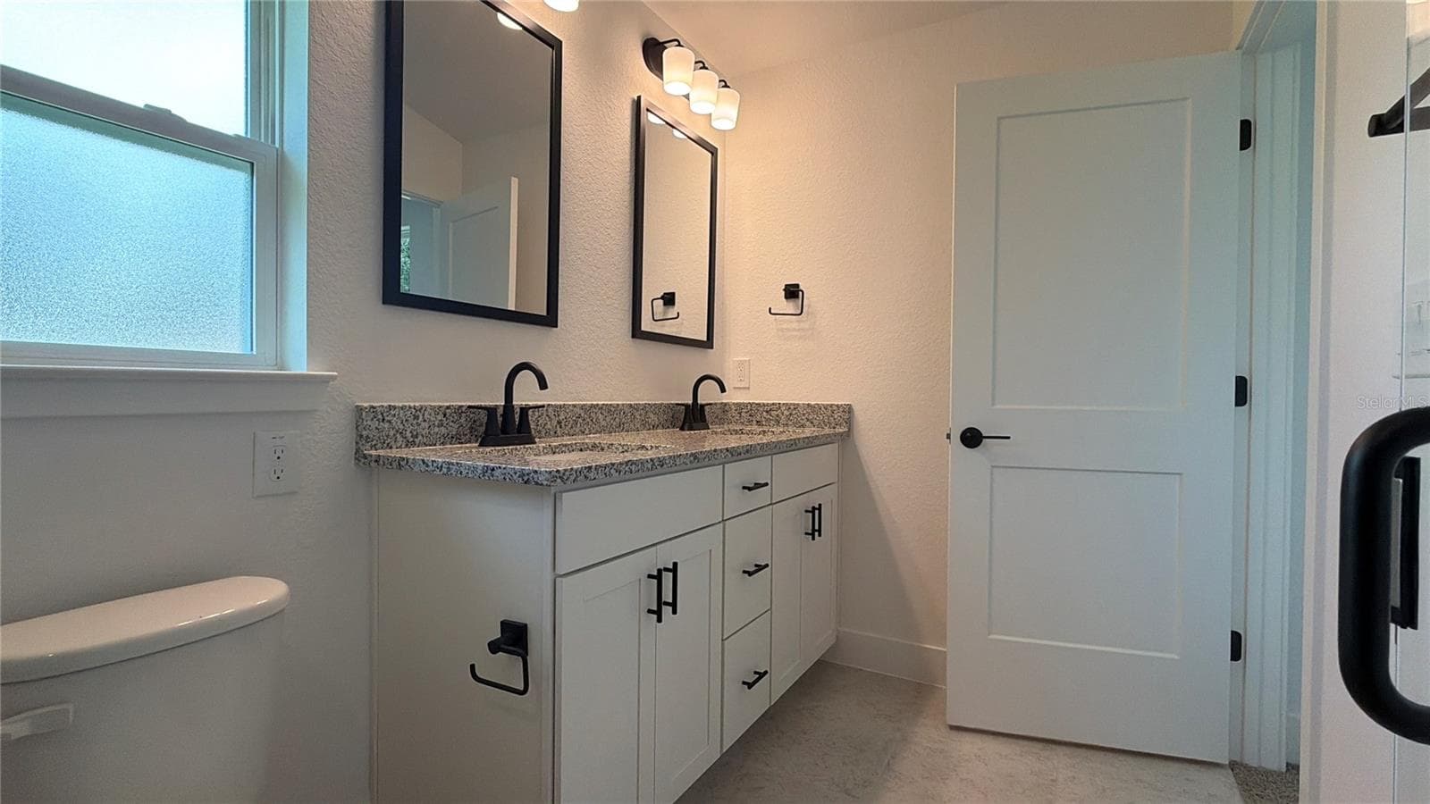 Master bath. - 16253 SE 83RD CT, SUMMERFIELD