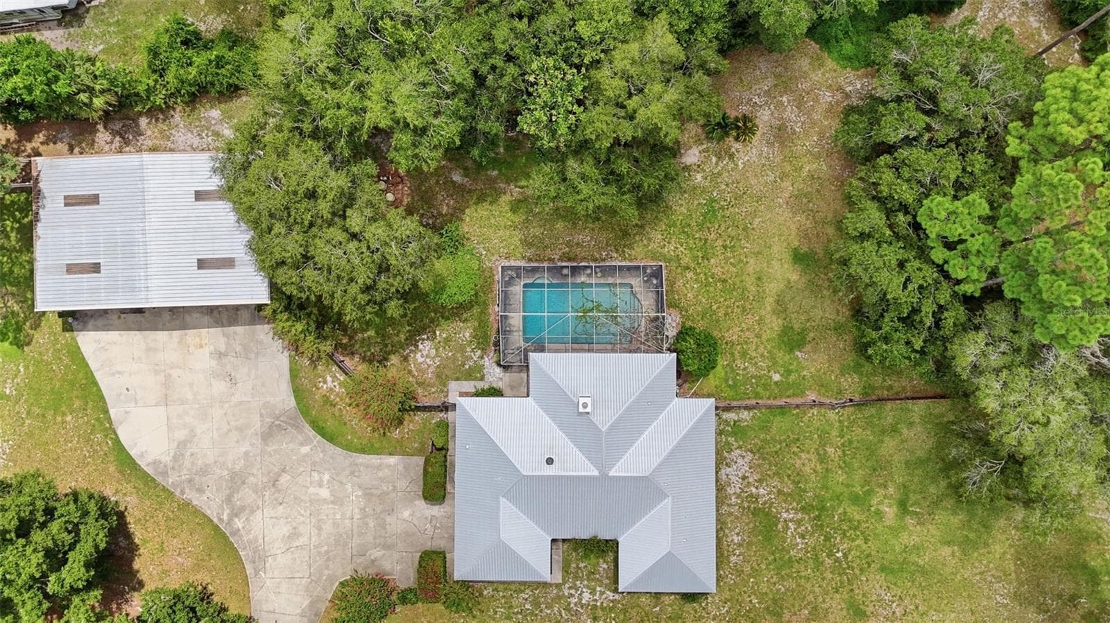 Single Family Residence at 1530 W BERESFORD RD, DELAND, photo 32 of 36