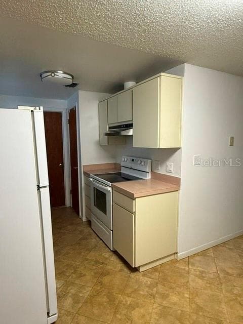 Single Family Residence at 2905 LEMONWOOD ST, CLEARWATER, photo 9 of 14