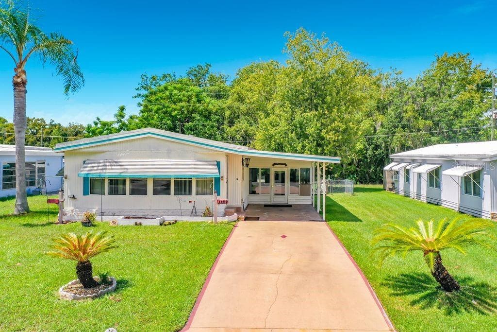 1157 CAPELLA DR