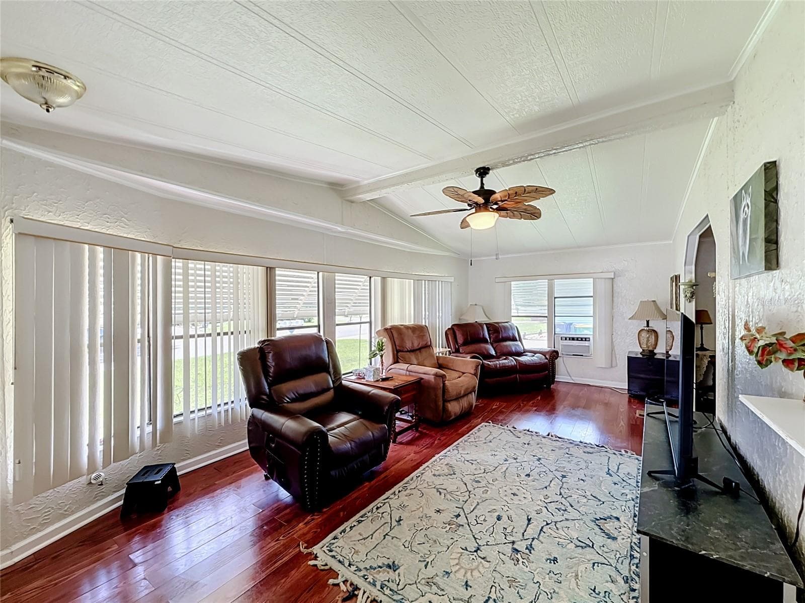 Living Room - 1157 CAPELLA DR, TAVARES