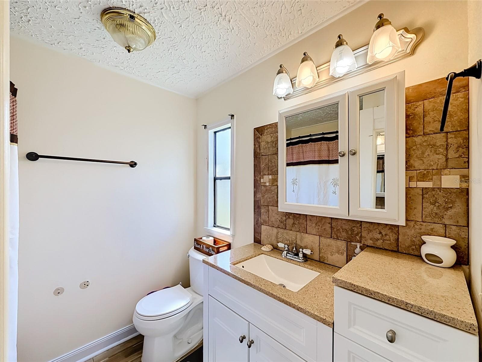 Primary Bath - 1157 CAPELLA DR, TAVARES