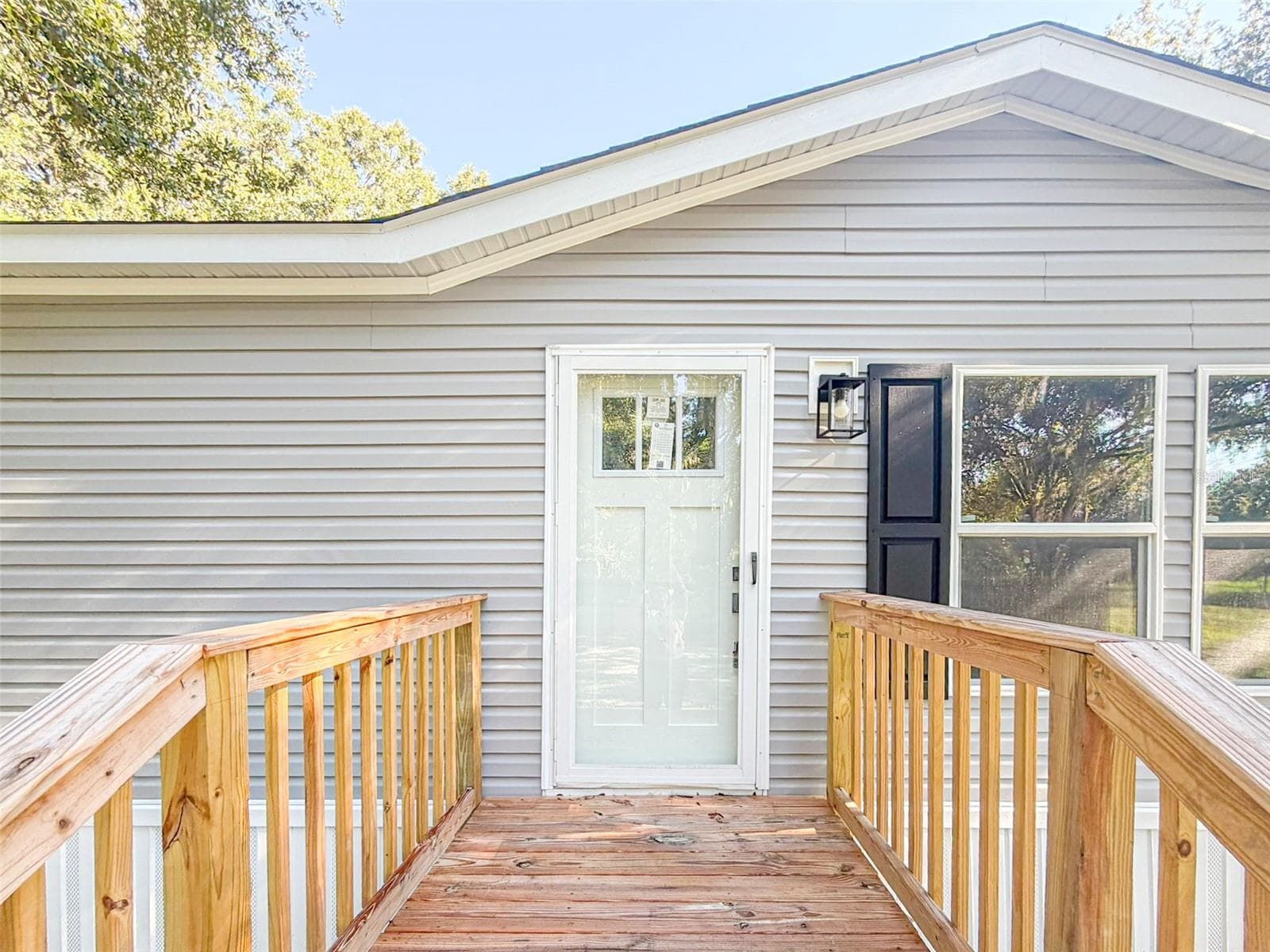 Manufactured Home at 9906 N RD 33, POLK CITY, photo 18 of 28