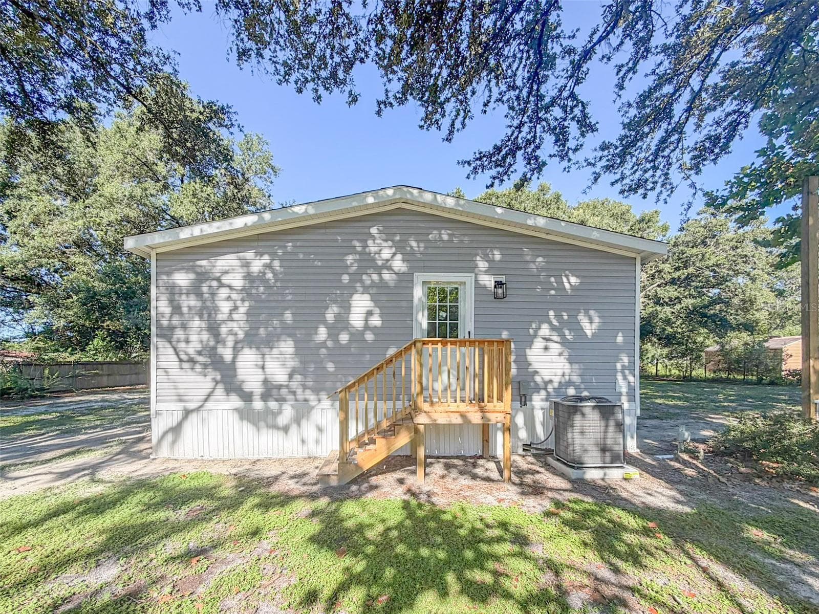 Manufactured Home at 9906 N RD 33, POLK CITY, photo 20 of 28