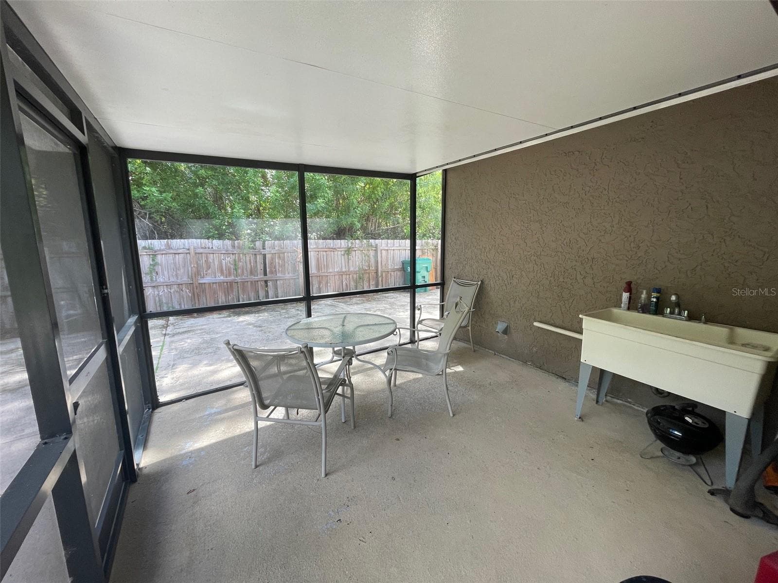 Lanai with outdoor sink - 23320 VAN BUREN AVE, PORT CHARLOTTE