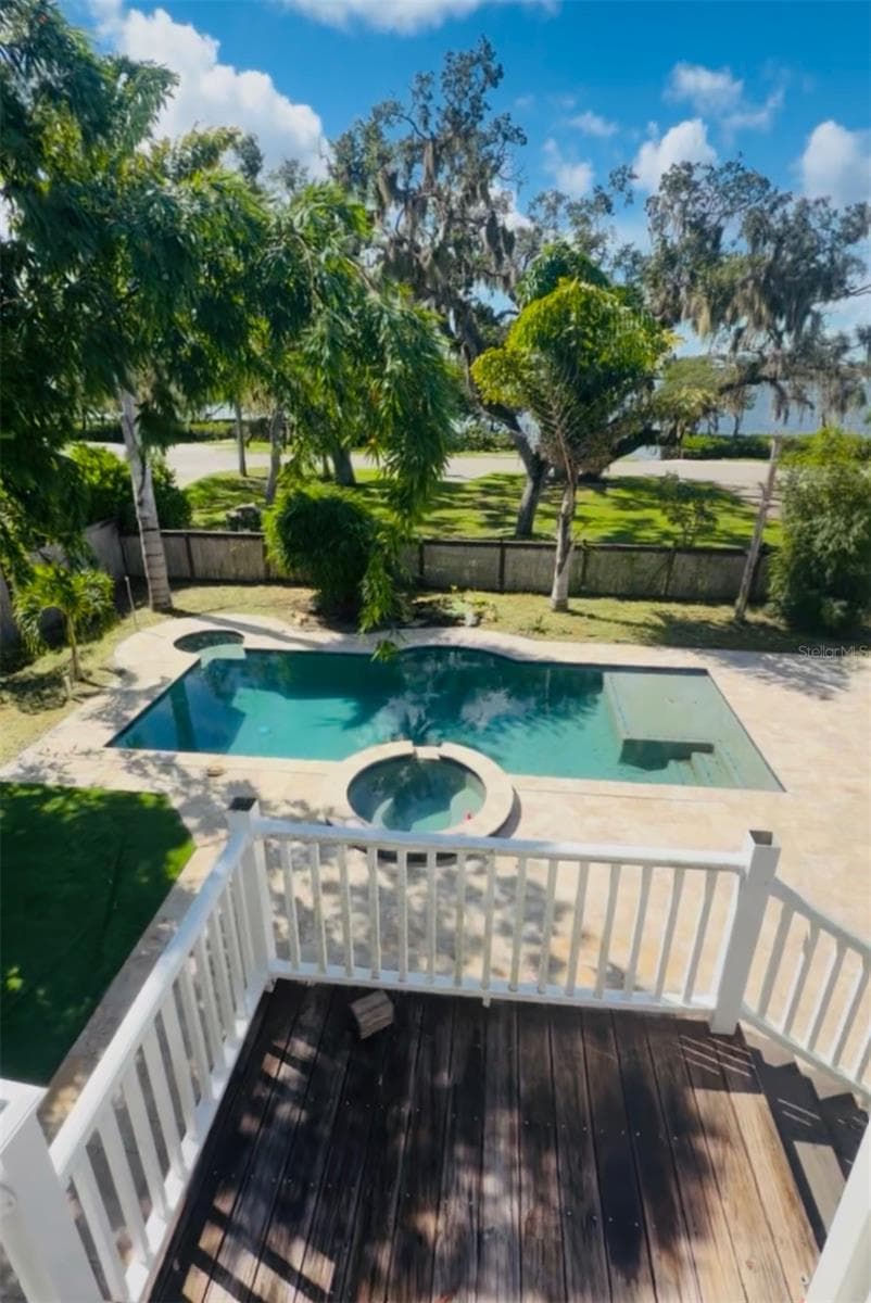 1740 BAYSHORE DR