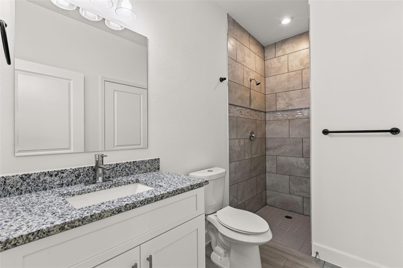 Townhouse at 458 LAKE SHORE PKWY, DAVENPORT, photo 14 of 42