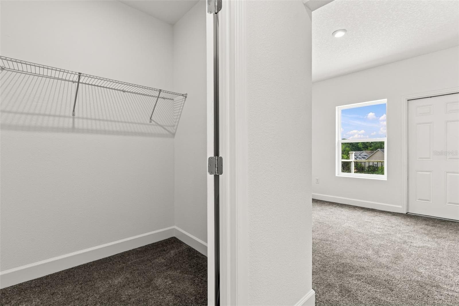 Townhouse at 458 LAKE SHORE PKWY, DAVENPORT, photo 28 of 42