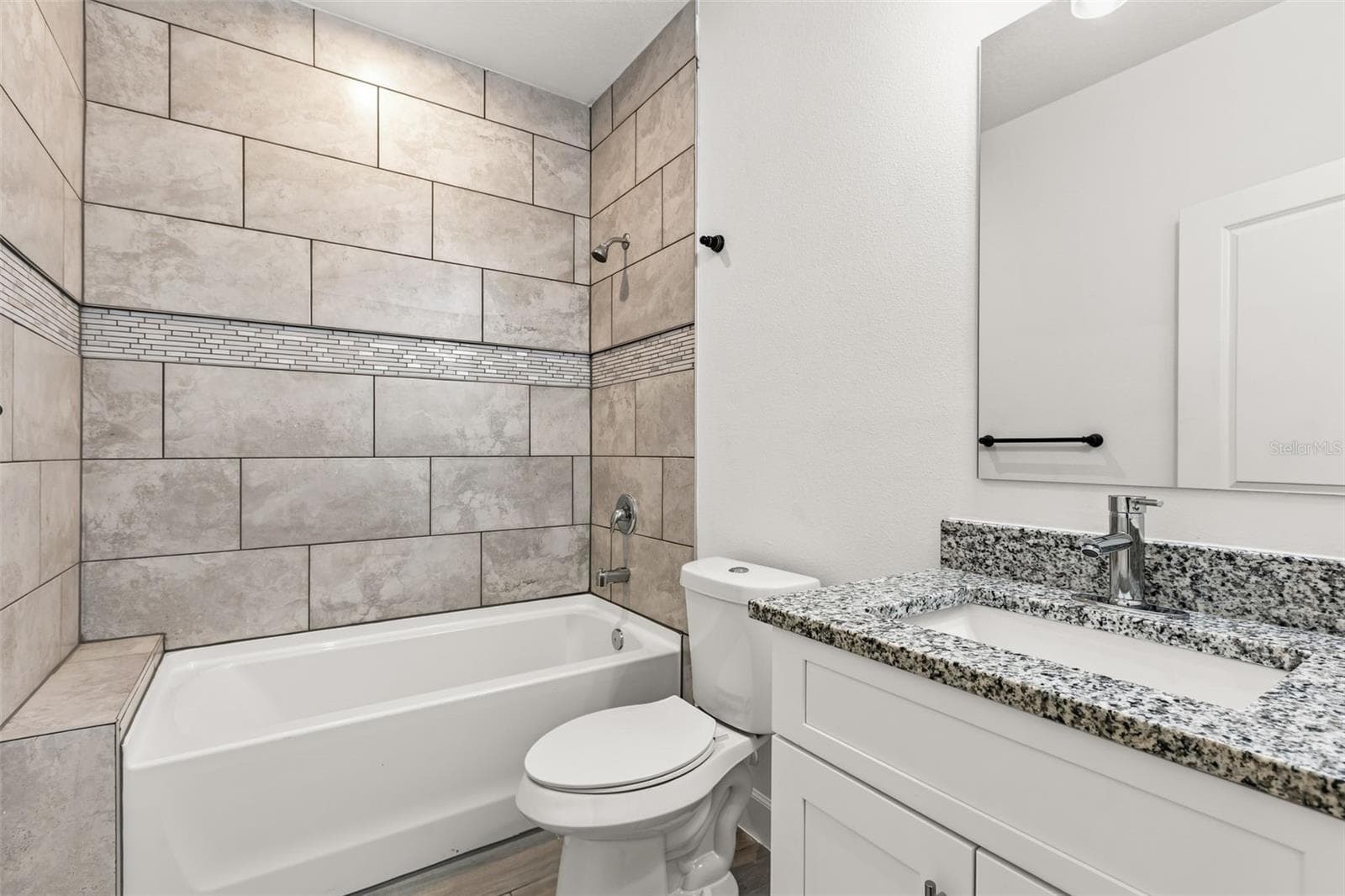 Townhouse at 458 LAKE SHORE PKWY, DAVENPORT, photo 31 of 42
