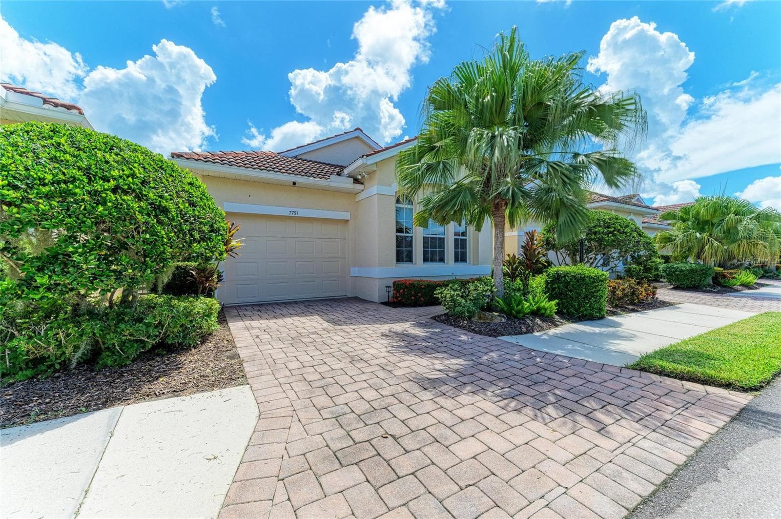 Villa at 7751 33RD ST E, SARASOTA, photo 4 of 65