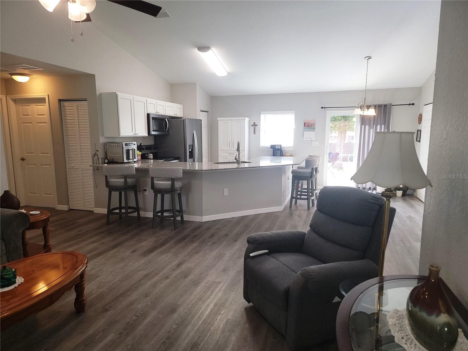 Single Family Residence at 4534 SW CLEARWATER CT, DUNNELLON, photo 7 of 41