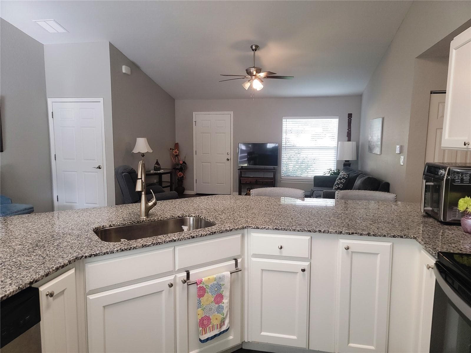 Single Family Residence at 4534 SW CLEARWATER CT, DUNNELLON, photo 9 of 41