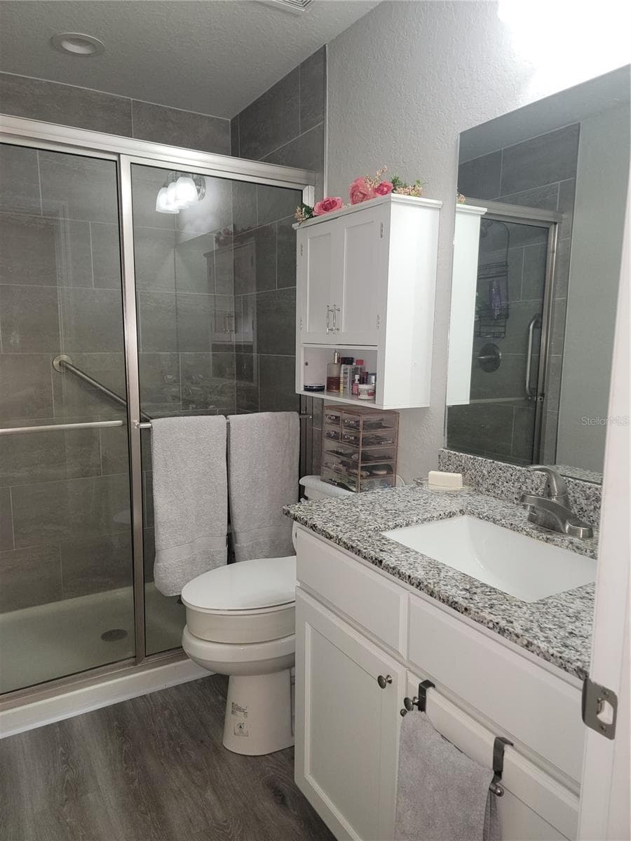 Primary Bath - 4534 SW CLEARWATER CT, DUNNELLON