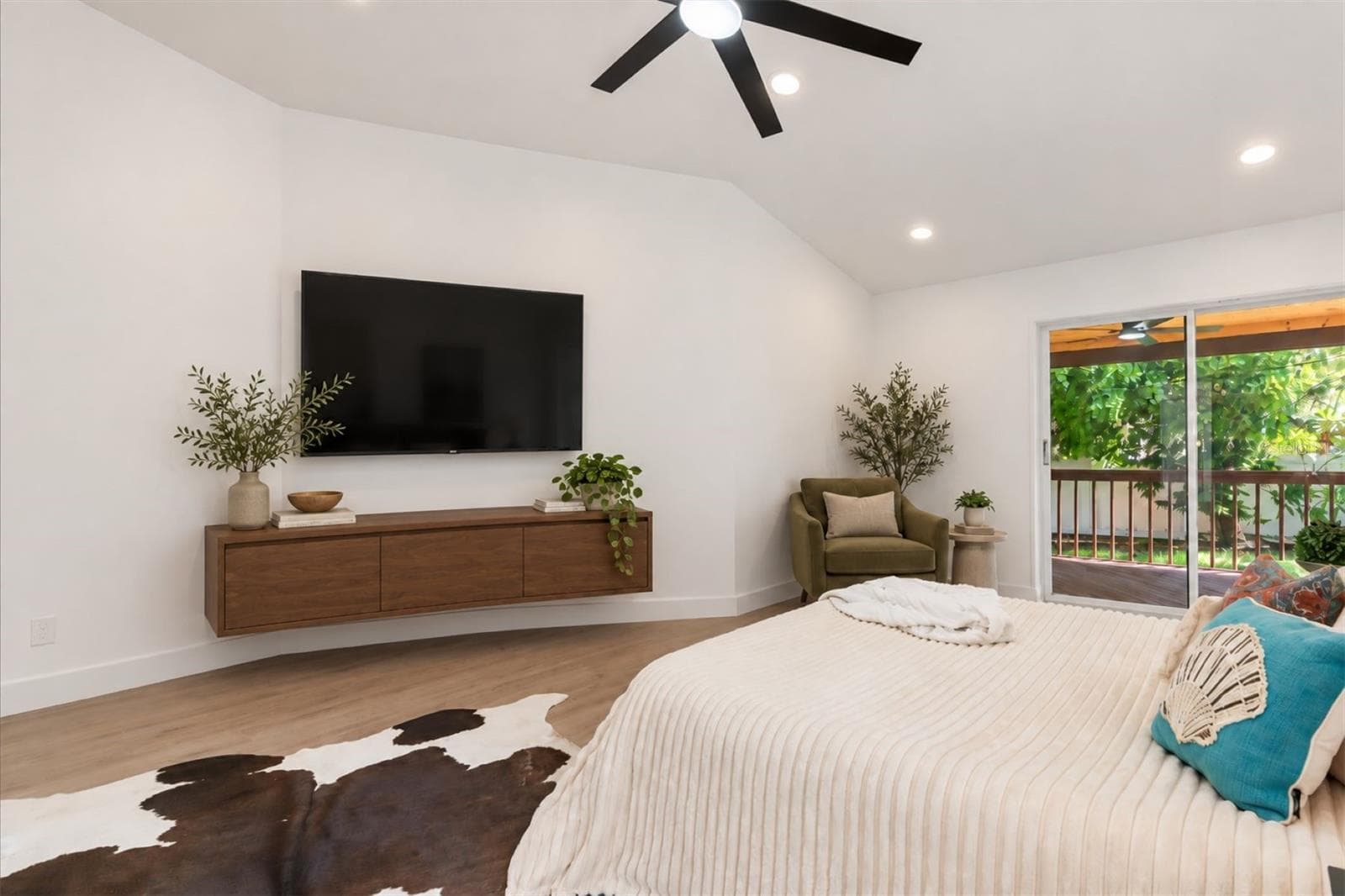 Single Family Residence at 630 PINTA DR, TIERRA VERDE, photo 26 of 65