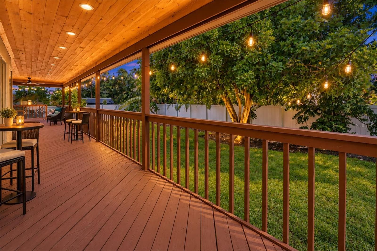 Private primary suite enjoys tropical views and direct access to the covered lanai. - 630 PINTA DR, TIERRA VERDE