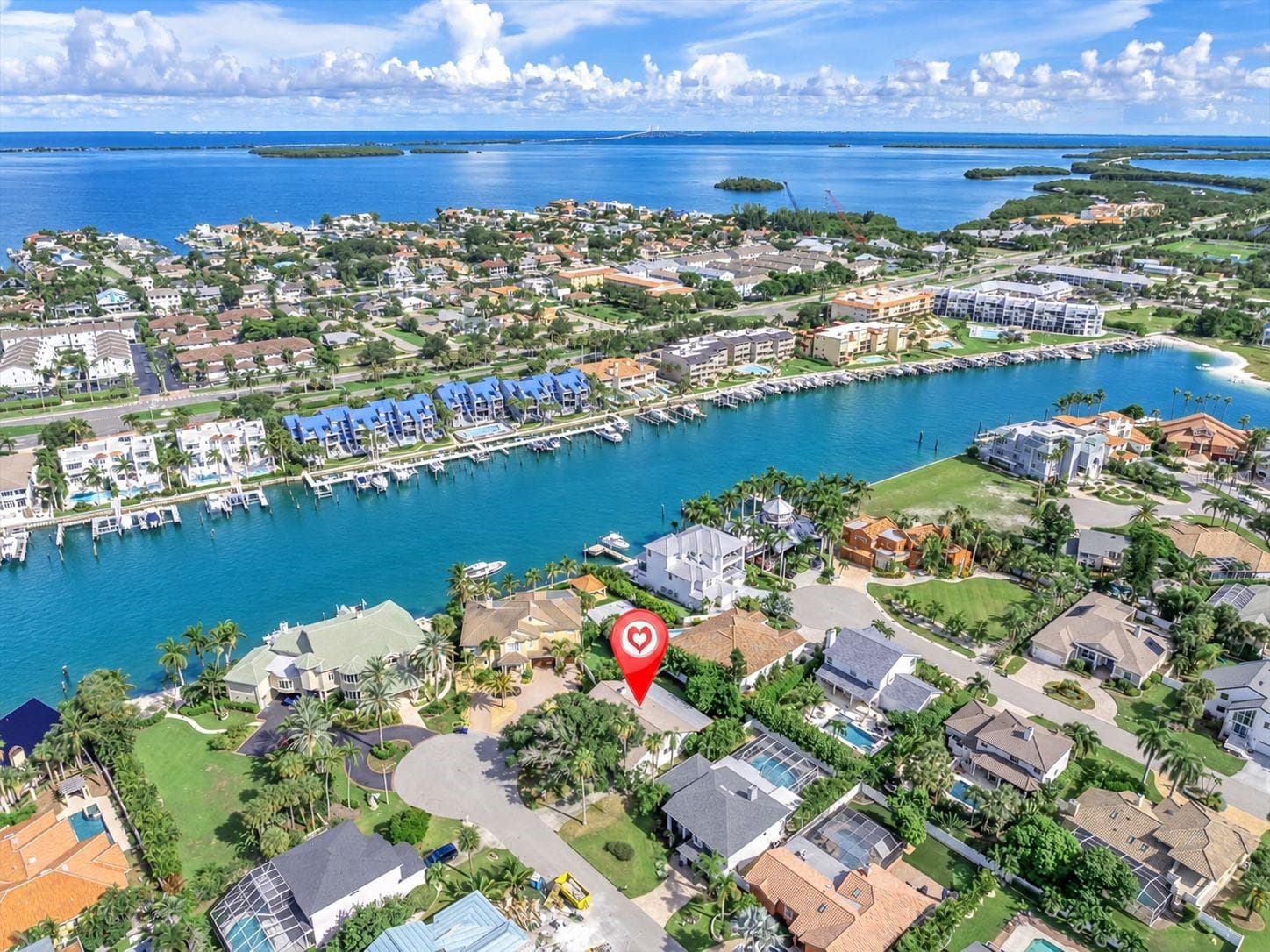 Convenient to Tierra Verde marinas, waterfront dining and Gulf boating access. - 630 PINTA DR, TIERRA VERDE