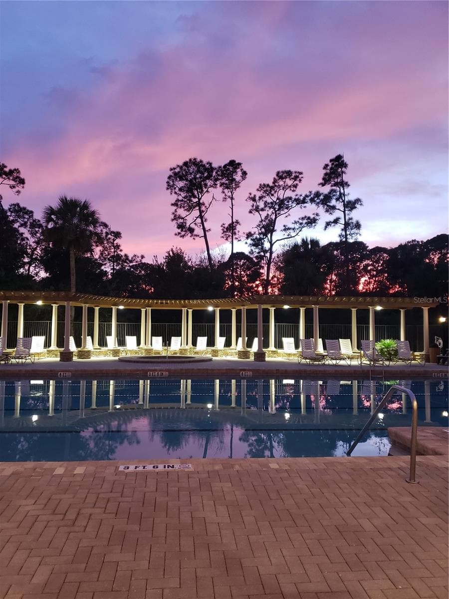 Nice evening at the pool - 82 LAGARE ST, PALM COAST