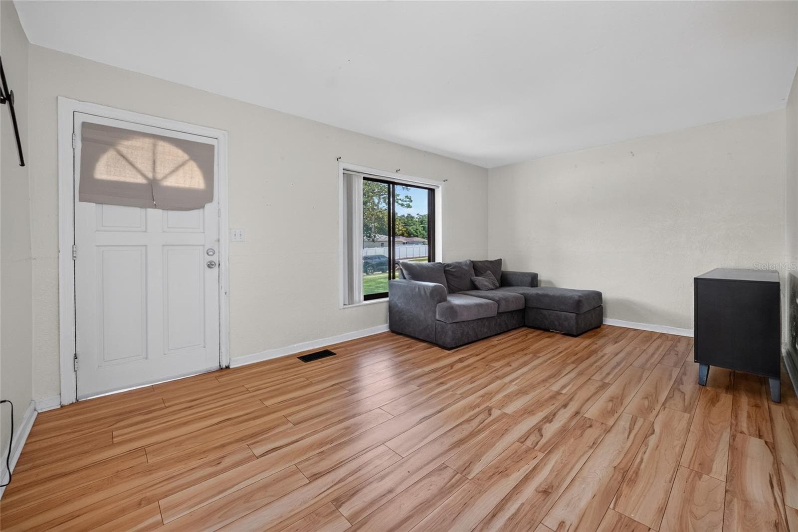 Single Family Residence at 2402 S SUMMERLIN AVE, SANFORD, photo 19 of 39