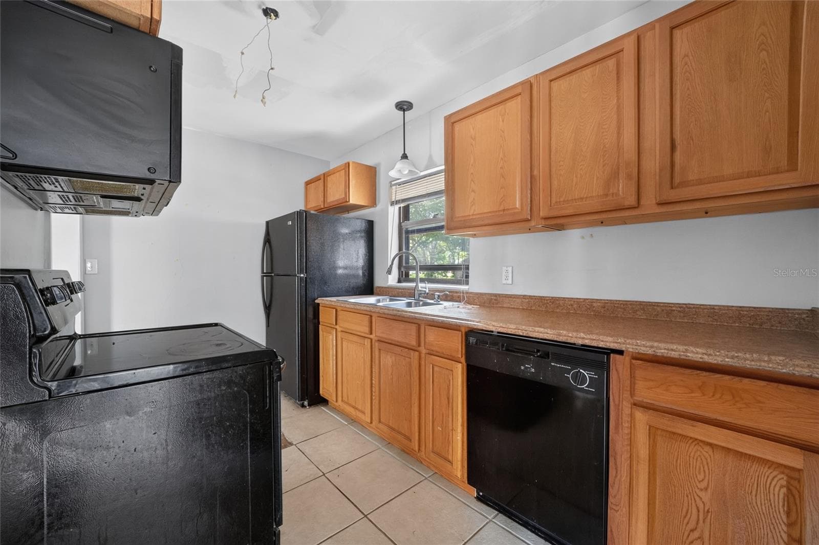 Single Family Residence at 2402 S SUMMERLIN AVE, SANFORD, photo 36 of 39