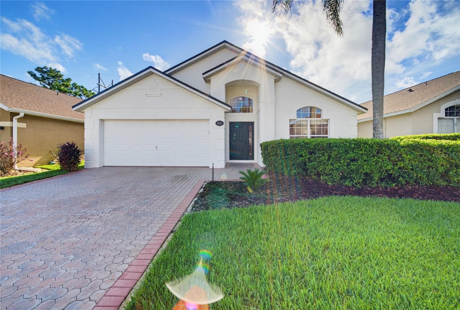 5251 LOS PALMA VISTA DR