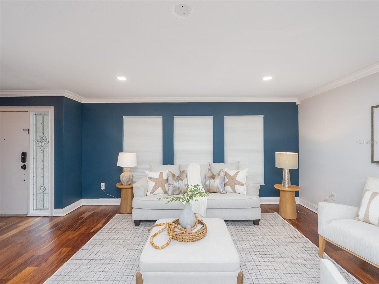 Single Family Residence at 912 DAWN ST, VENICE, photo 9 of 69