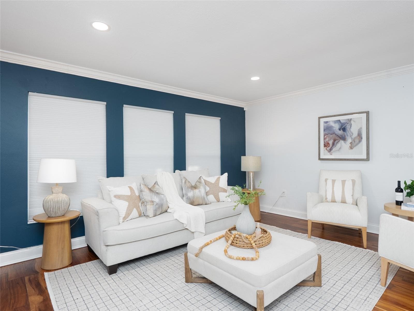 Single Family Residence at 912 DAWN ST, VENICE, photo 10 of 69