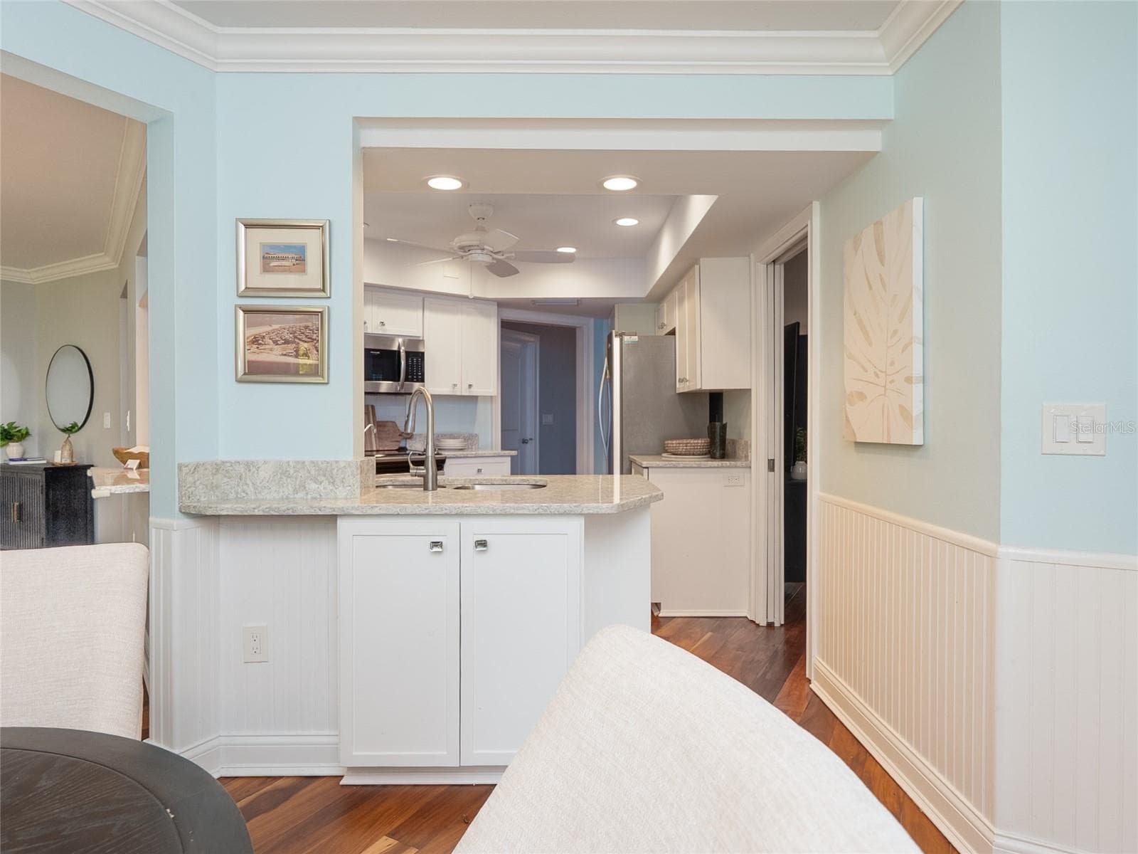Single Family Residence at 912 DAWN ST, VENICE, photo 19 of 69