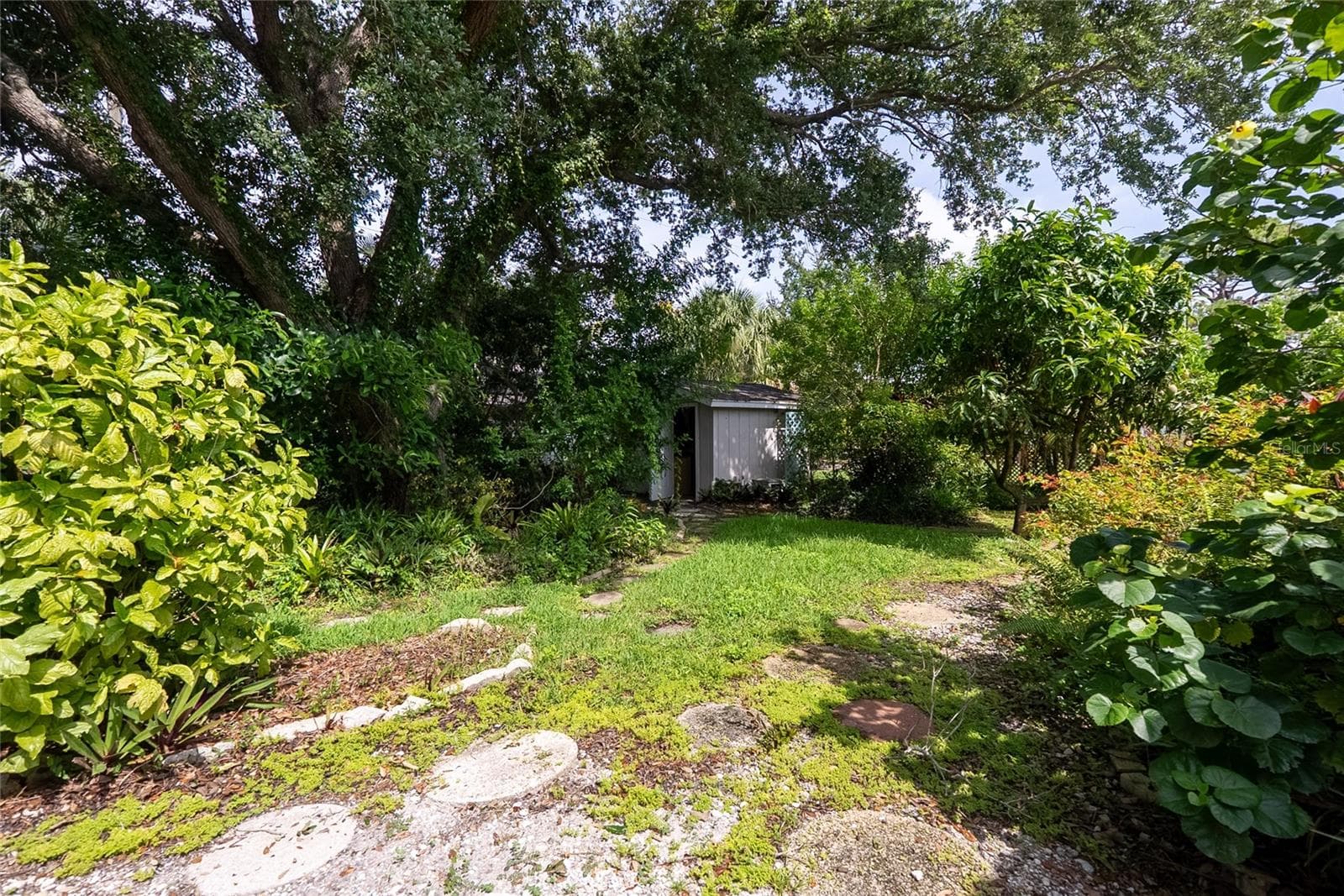 Single Family Residence at 912 DAWN ST, VENICE, photo 40 of 69