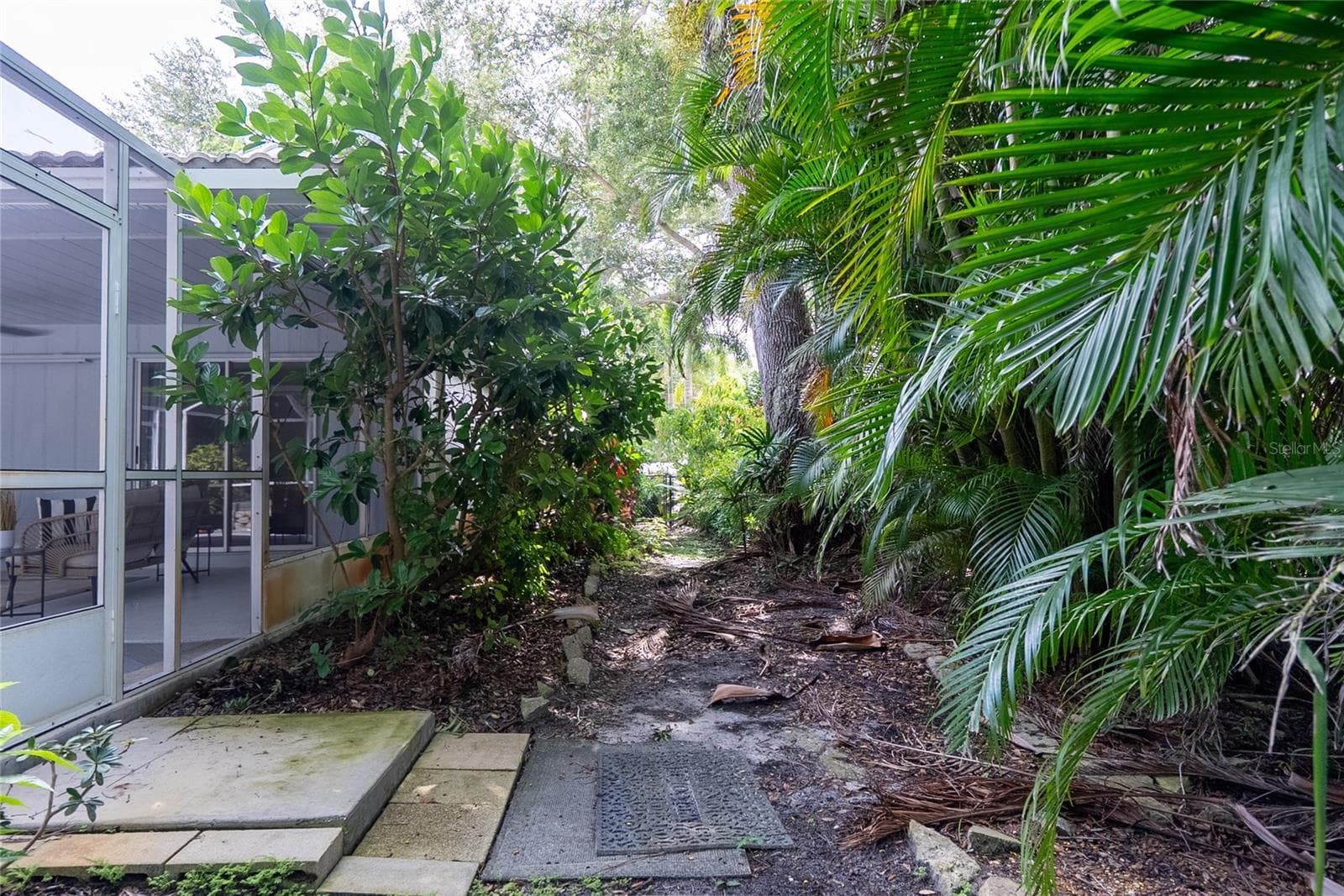 Single Family Residence at 912 DAWN ST, VENICE, photo 43 of 69