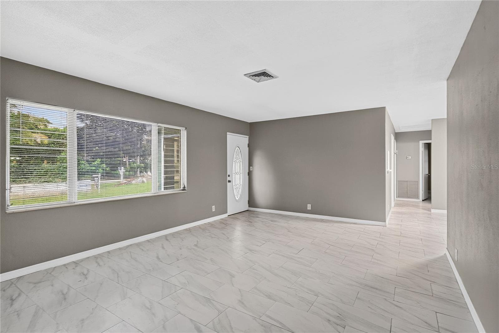 Single Family Residence at 2055 MARAVILLA CIR, FORT MYERS, photo 8 of 47